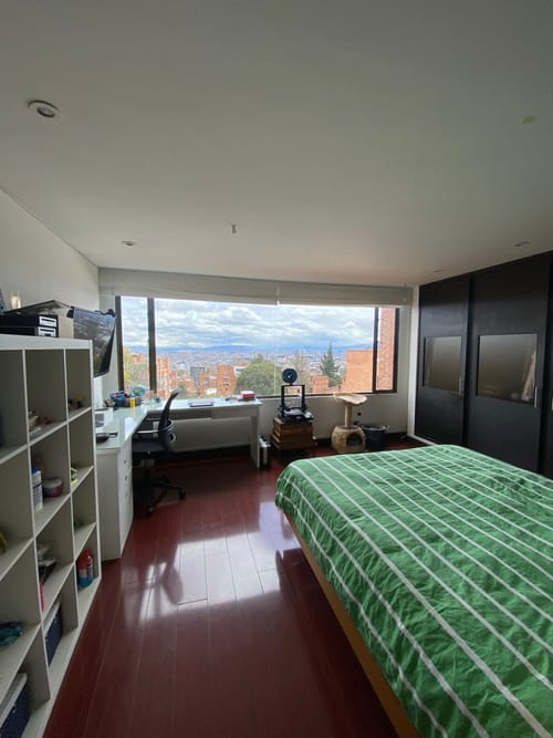 Apartamento de 4 alcobas en venta en Los Rosales, Bogotá, 281 m² · foto 12 de 24