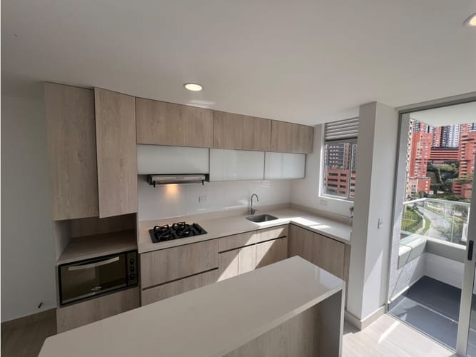 Apartamento de 3 alcobas en arriendo en Las Lomitas, Sabaneta, 85 m² · foto 3 de 24