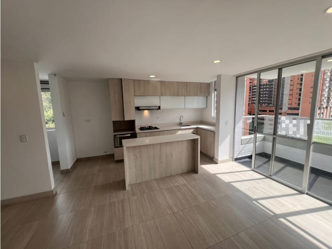 Apartamento de 3 alcobas en arriendo en Las Lomitas, Sabaneta, 85 m² · foto 4 de 24