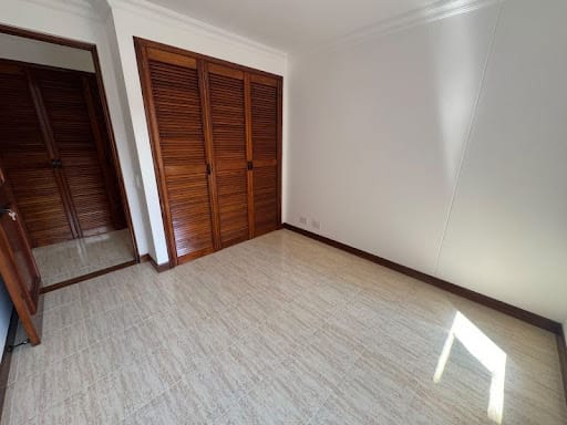 Apartamento de 3 alcobas en arriendo en Laureles, Medellín, 115 m² · foto 13 de 17