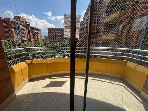 Apartamento de 3 alcobas en arriendo en Laureles, Medellín, 115 m² · foto 16 de 17