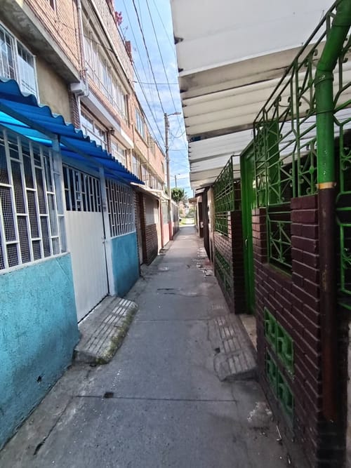 Casa de 6 alcobas en venta en Roma, Bogotá, 195 m² · foto 12 de 23