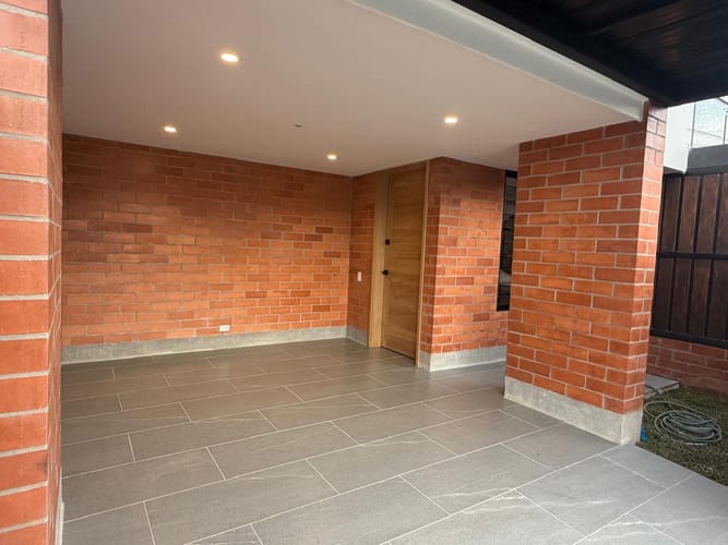 Casa de 4 alcobas en venta en La Ceja, 155 m² · foto 2 de 20