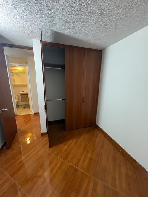 Apartamento de 3 alcobas en venta en Cr. Las Huertas De Cajica I, Cajicá, 60 m² · foto 10 de 24
