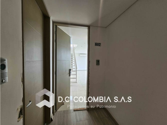 Apartamento de 3 alcobas en venta en Centro, Girardot, 119 m² · foto 2 de 24