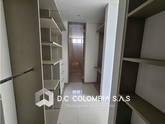 Apartamento de 3 alcobas en venta en Centro, Girardot, 119 m² · foto 17 de 24