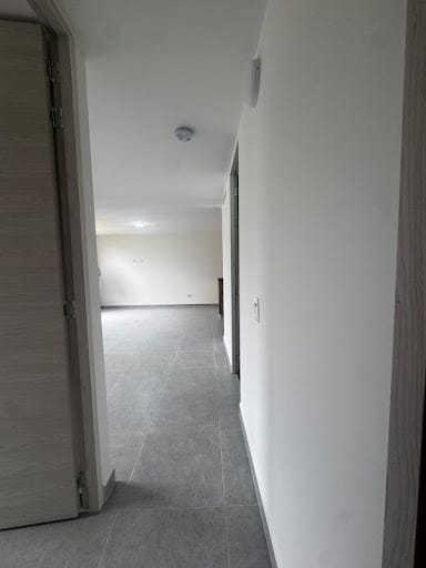 Apartamento de 2 alcobas en arriendo en El Trapiche, Bello, 58 m² · foto 3 de 11