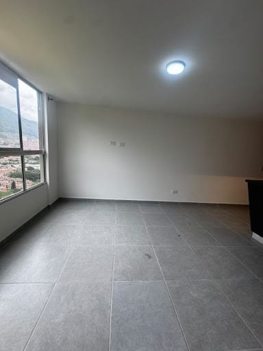 Apartamento de 2 alcobas en arriendo en El Trapiche, Bello, 58 m² · foto 9 de 11