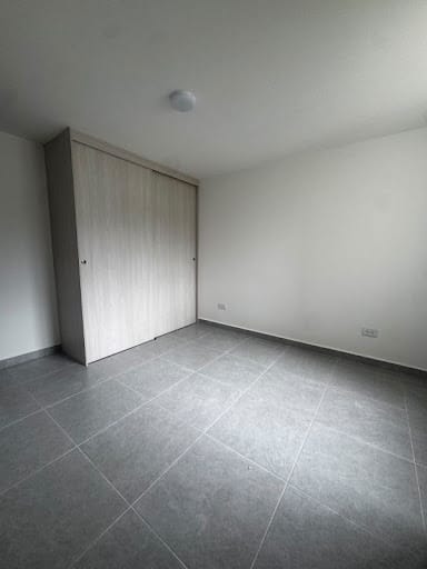 Apartamento de 2 alcobas en arriendo en El Trapiche, Bello, 58 m² · foto 10 de 11