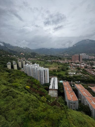 Apartamento de 2 alcobas en arriendo en El Trapiche, Bello, 58 m² · foto 11 de 11