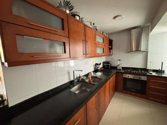 Apartamento de 3 alcobas en arriendo en Lagos Del Cacique, Bucaramanga, 143 m² · foto 3 de 9