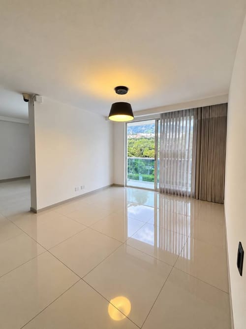 Apartamento de 3 alcobas en arriendo en Lagos Del Cacique, Bucaramanga, 143 m² · foto 4 de 9