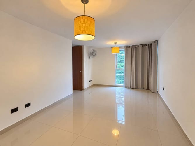 Apartamento de 3 alcobas en arriendo en Lagos Del Cacique, Bucaramanga, 143 m² · foto 5 de 9