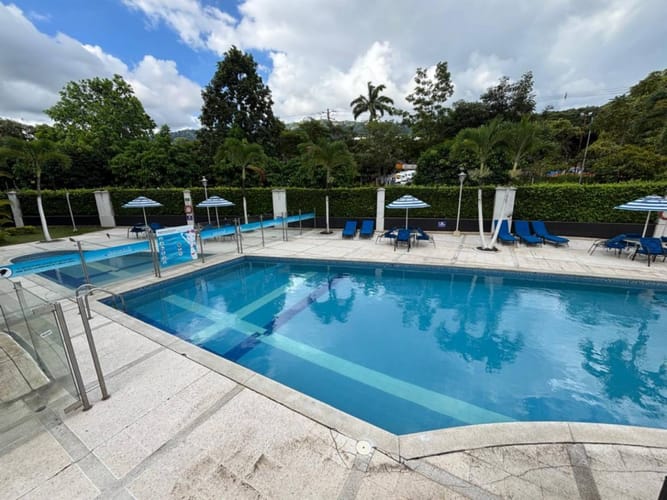 Apartamento de 3 alcobas en arriendo en Lagos Del Cacique, Bucaramanga, 143 m² · foto 8 de 9