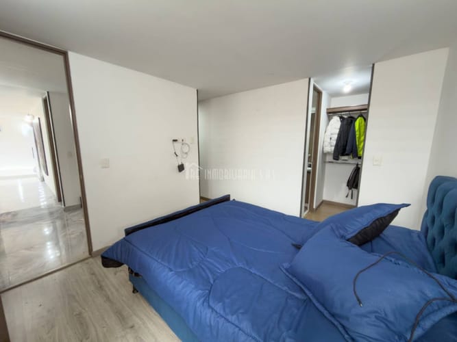 Apartamento de 3 alcobas en venta en Castilla, Bogotá, 75 m² · foto 13 de 24