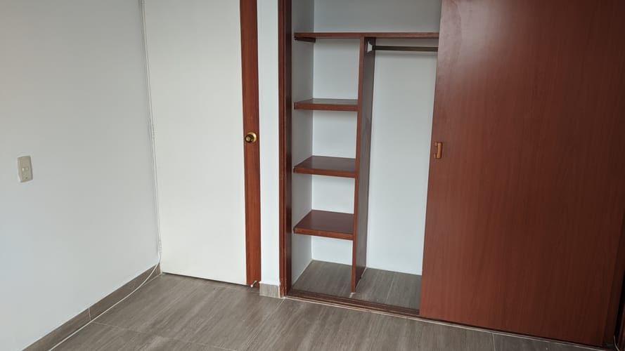 Apartamento de 3 alcobas en venta en Engativá, Bogotá, 66 m² · foto 5 de 7