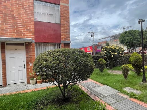 Casa de 4 alcobas en venta en Castilla, Bogotá, 68 m² · foto 6 de 24