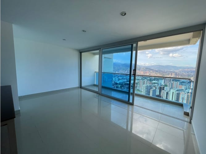 Apartamento de 2 alcobas en venta en Las Lomitas, Sabaneta, 82 m² · foto 3 de 15