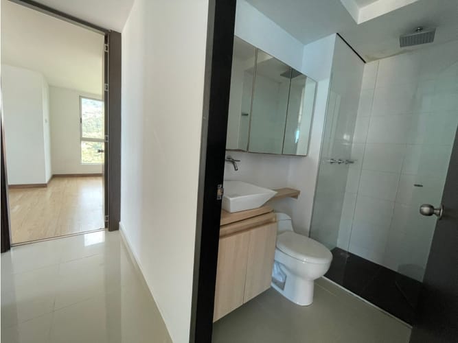 Apartamento de 2 alcobas en venta en Las Lomitas, Sabaneta, 82 m² · foto 11 de 15