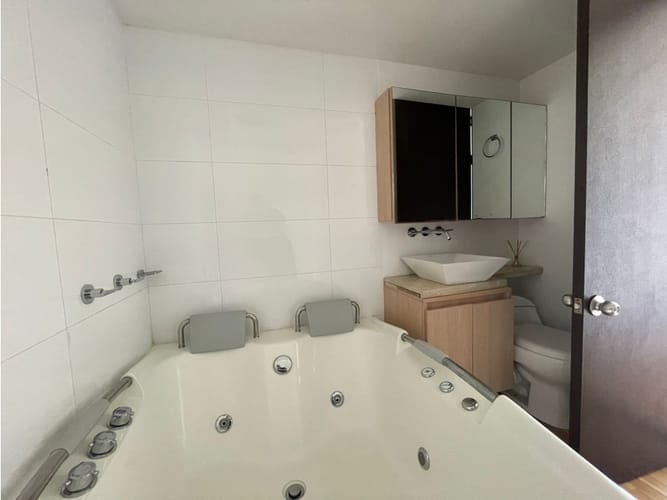 Apartamento de 2 alcobas en venta en Las Lomitas, Sabaneta, 82 m² · foto 12 de 15