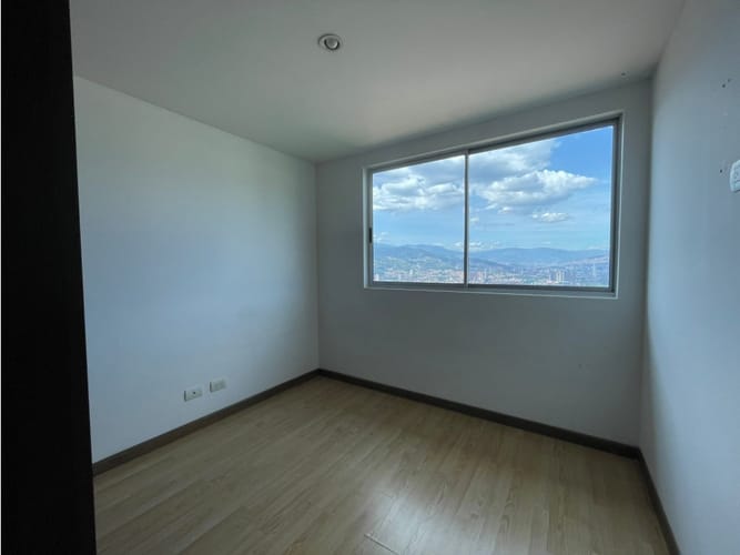 Apartamento de 2 alcobas en venta en Las Lomitas, Sabaneta, 82 m² · foto 13 de 15
