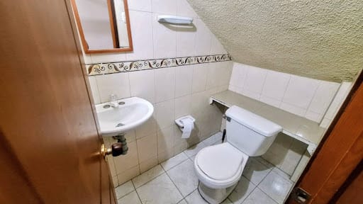 Casa de 5 alcobas en venta en Olarte, Bogotá, 90 m² · foto 3 de 21