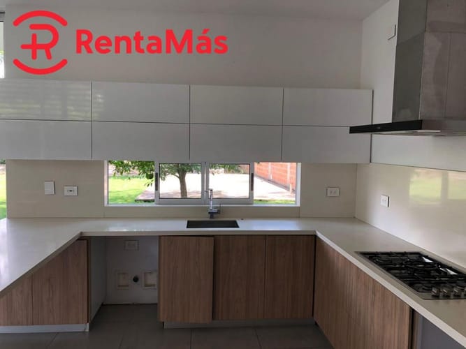 Casa de 4 alcobas en venta en Santander, Villa del Rosario, 257 m² · foto 3 de 21