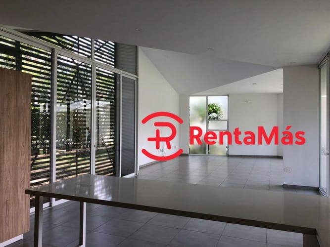 Casa de 4 alcobas en venta en Santander, Villa del Rosario, 257 m² · foto 4 de 21