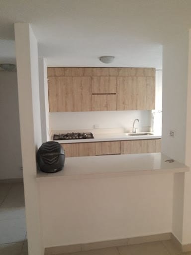 Apartamento de 3 alcobas en arriendo en Los Colores, Medellín, 60 m² · foto 2 de 12