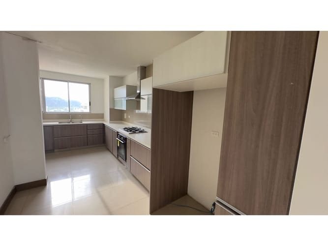 Apartamento de 3 alcobas en venta en Bavaria, Santa Marta, 210 m² · foto 4 de 11