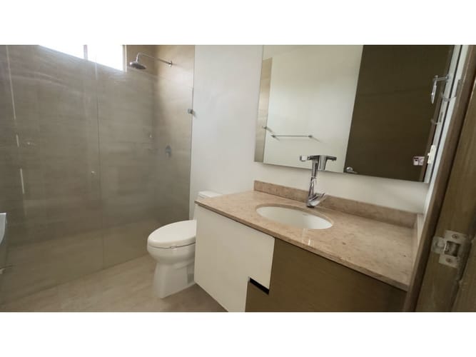 Apartamento de 3 alcobas en venta en Bavaria, Santa Marta, 210 m² · foto 9 de 11
