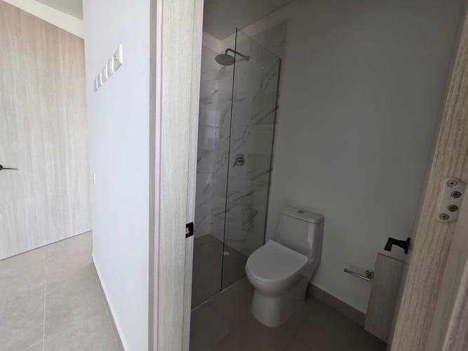 Apartamento de 3 alcobas en venta en Manga, Cartagena, 139 m² · foto 9 de 24