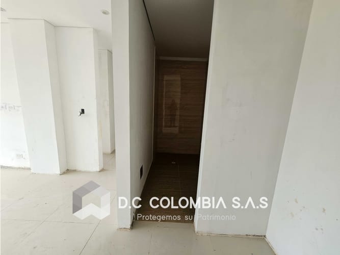 Apartamento de 3 alcobas en venta en Centro, Girardot, 69 m² · foto 3 de 19