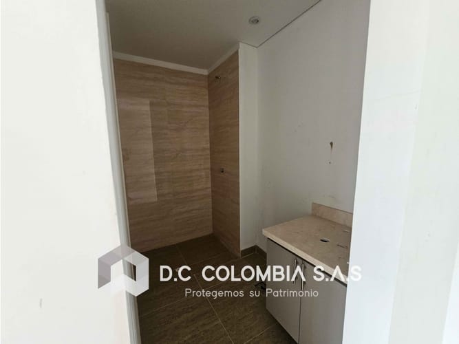 Apartamento de 3 alcobas en venta en Centro, Girardot, 69 m² · foto 4 de 19