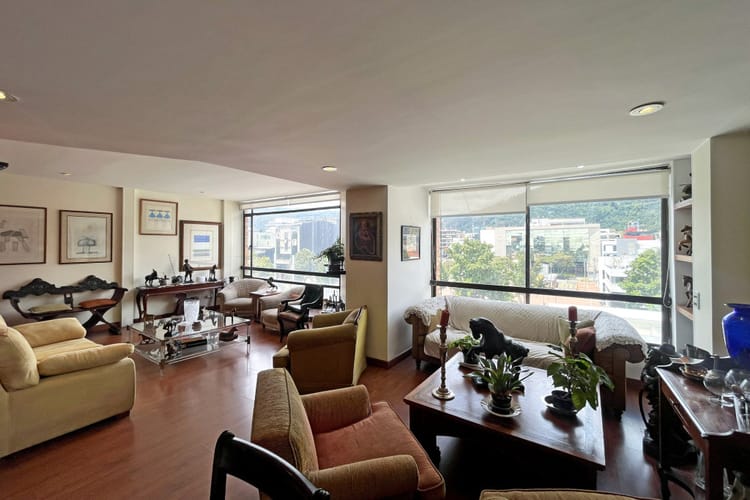 Apartamento de 4 alcobas en venta en Chico Norte, Bogotá, 166 m² · foto 8 de 15