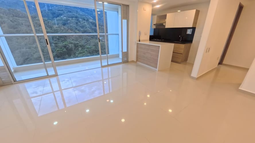 Apartamento de 3 alcobas en venta en Antiguo Campestre, Bucaramanga, 85 m² · foto 2 de 18