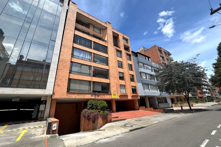Apartamento de 4 alcobas en venta en Chico Norte, Bogotá, 166 m² · foto 15 de 15