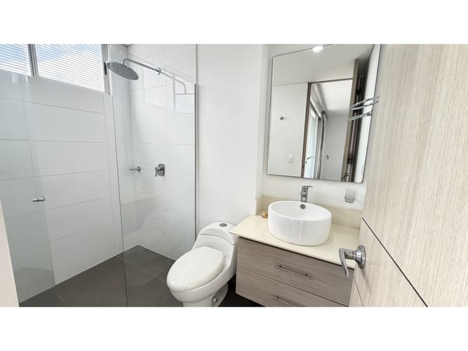 Apartamento de 2 alcobas en venta en El Castillo, Medellín, 90 m² · foto 15 de 22