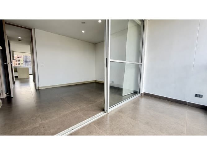 Apartamento de 2 alcobas en venta en El Castillo, Medellín, 90 m² · foto 17 de 22