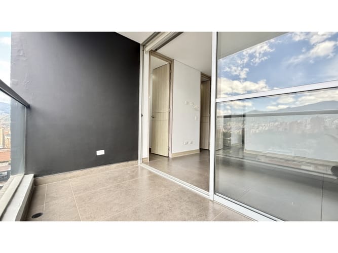 Apartamento de 2 alcobas en venta en El Castillo, Medellín, 90 m² · foto 18 de 22