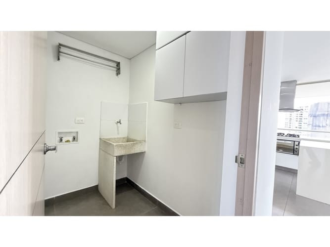 Apartamento de 2 alcobas en venta en El Castillo, Medellín, 90 m² · foto 22 de 22
