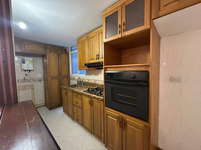 Apartamento de 3 alcobas en arriendo en Loma Del Indio, Medellín, 80 m² · foto 12 de 22
