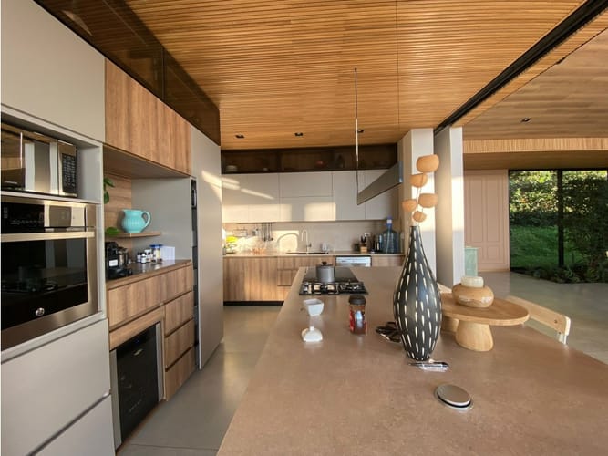 Casa de 3 alcobas en arriendo en Los Balsos, Medellín, 550 m² · foto 4 de 12