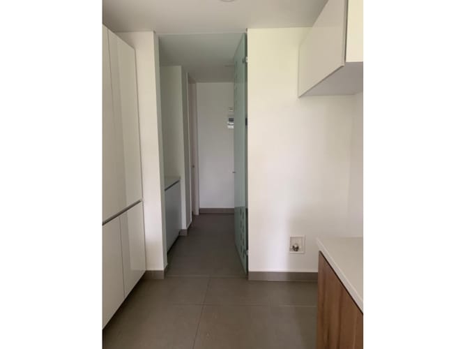 Casa de 3 alcobas en arriendo en El Chocho, Envigado, 240 m² · foto 3 de 24