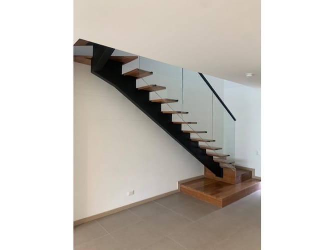 Casa de 3 alcobas en arriendo en El Chocho, Envigado, 240 m² · foto 5 de 24