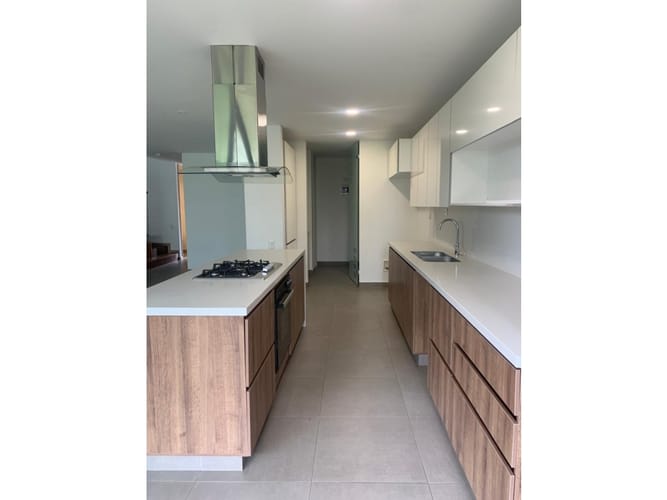 Casa de 3 alcobas en arriendo en El Chocho, Envigado, 240 m² · foto 6 de 24