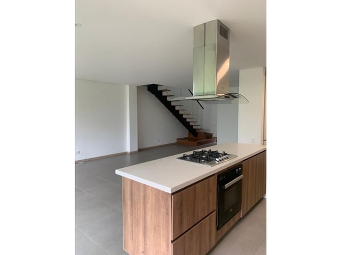Casa de 3 alcobas en arriendo en El Chocho, Envigado, 240 m² · foto 11 de 24