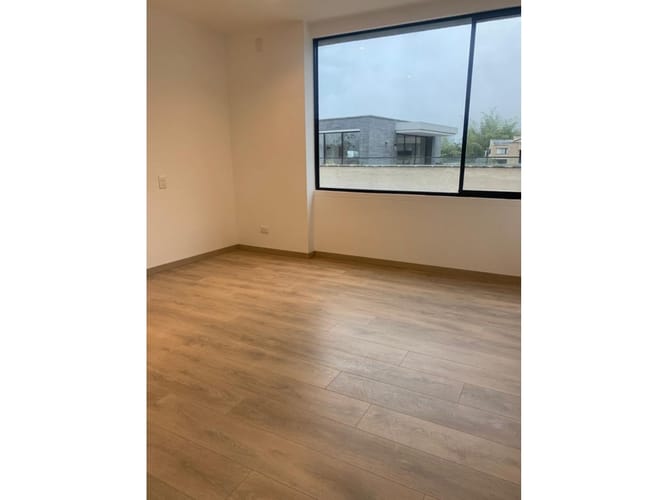 Casa de 3 alcobas en arriendo en El Chocho, Envigado, 240 m² · foto 13 de 24