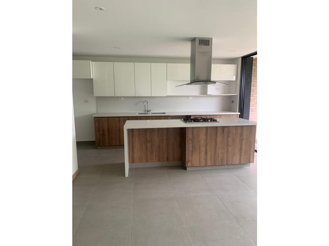 Casa de 3 alcobas en arriendo en El Chocho, Envigado, 240 m² · foto 20 de 24
