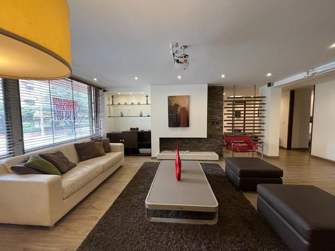 Apartamento de 2 alcobas en arriendo en Chico Norte, Bogotá, 135 m² · foto 4 de 21